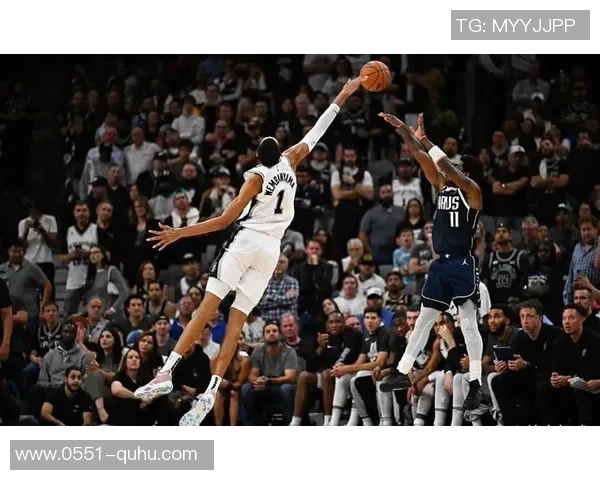 文班亚马新秀赛季表现惊艳场均20分10篮板3盖帽遥遥领先同龄人